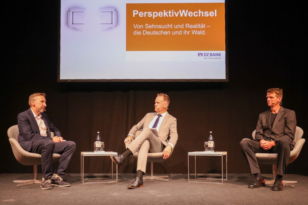 Panel der DZ Bank mit dem Titel "PerspektivWechsel" bei dem sich 3 Leute (u.a. Gerald Klamer) zum Thema Wald austauschen
